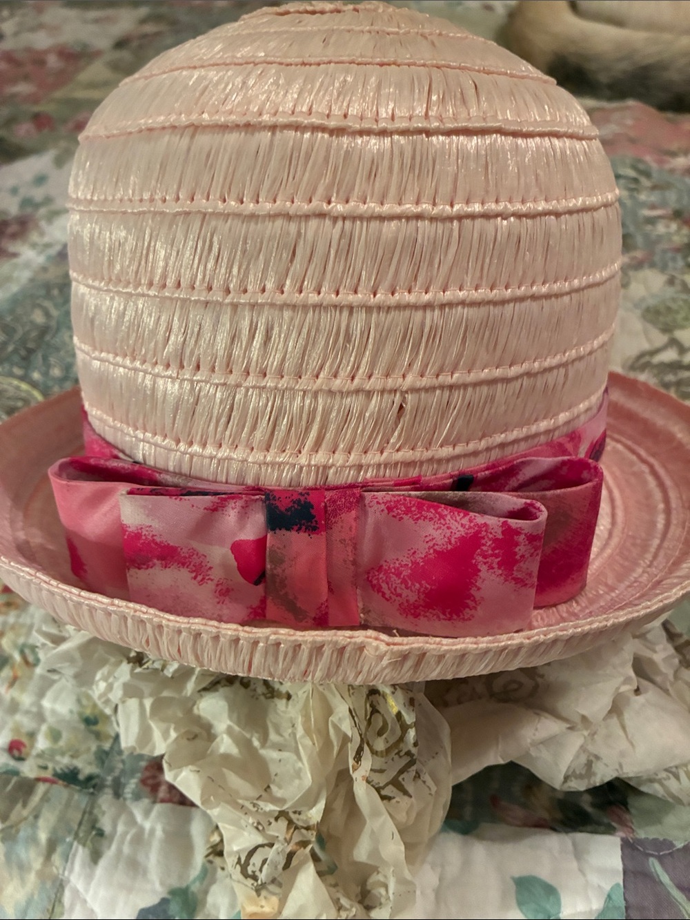 Vintage Cintilair light pink woven hat with floral band